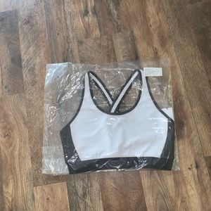 Lukka Lux NWT white/black enclave sports bra size M